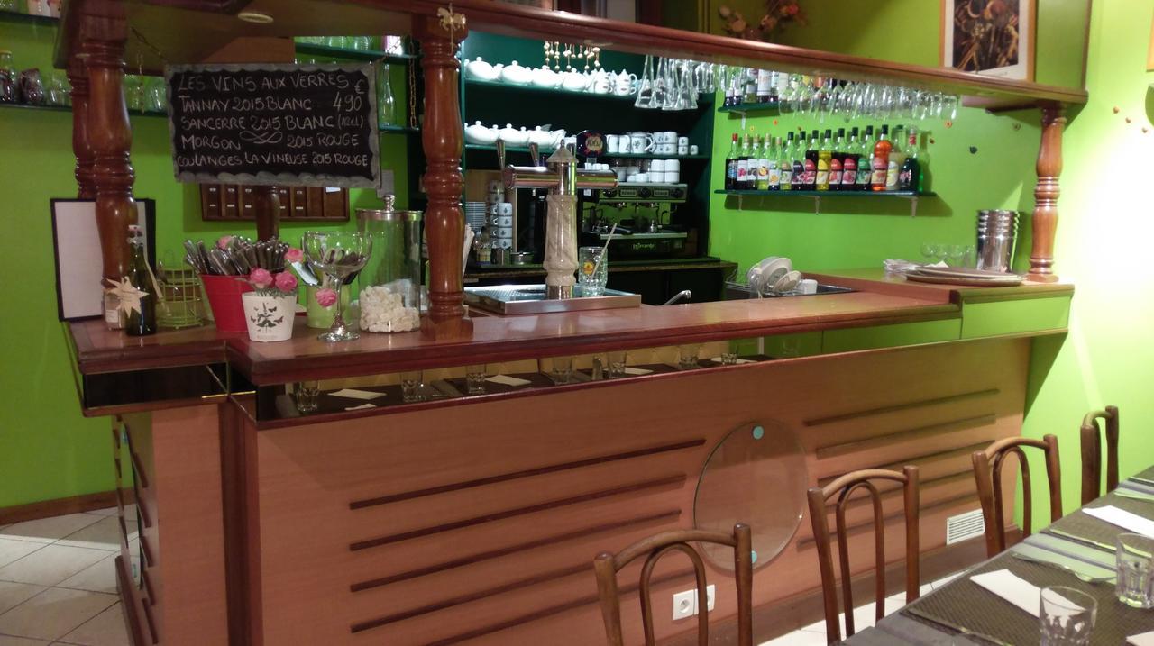Logis De L'Europe Restaurant Le Cepage Hotel Corbigny ภายนอก รูปภาพ